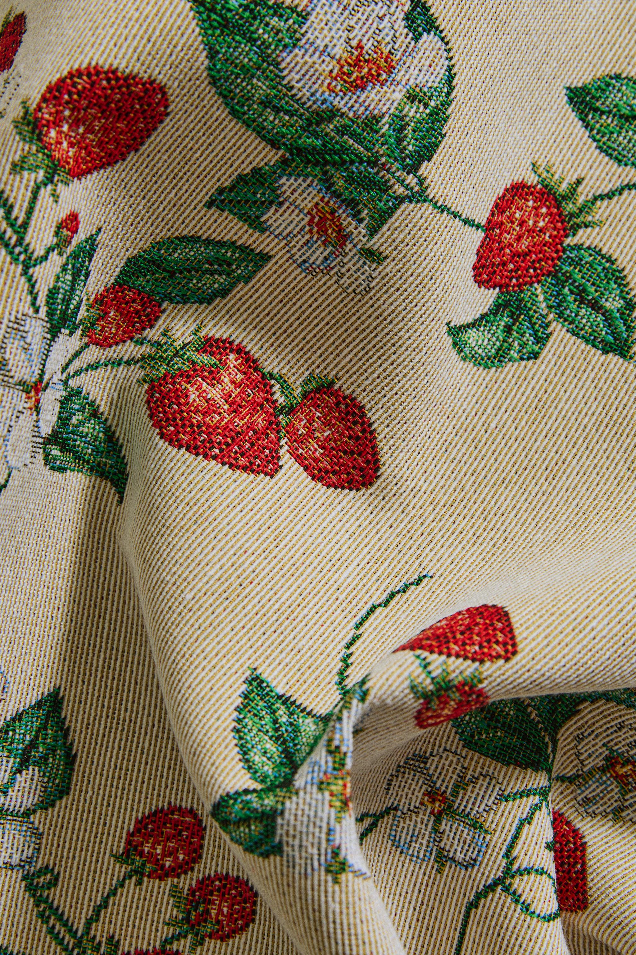 CHEMIN DE TABLE JACQUARD FRAISES